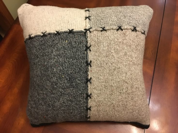 recycled crafts knitted pillow designs