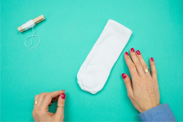 how to reuse recycle socks snowman holiday decorations