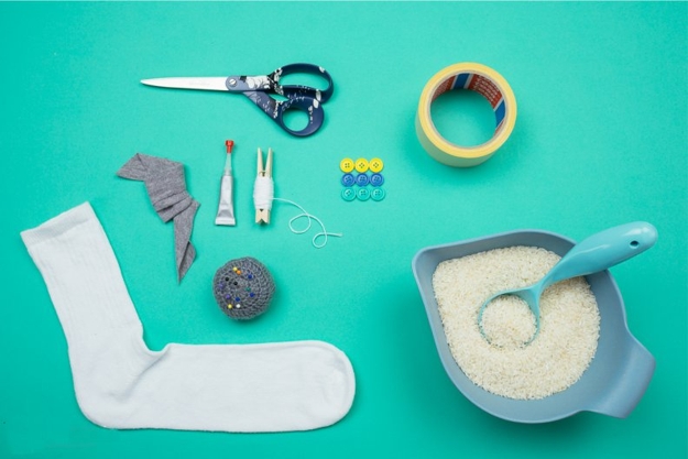 how to reuse recycle socks snowman holiday decorations