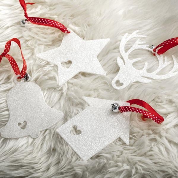 red accents classic christmas decorating ideas