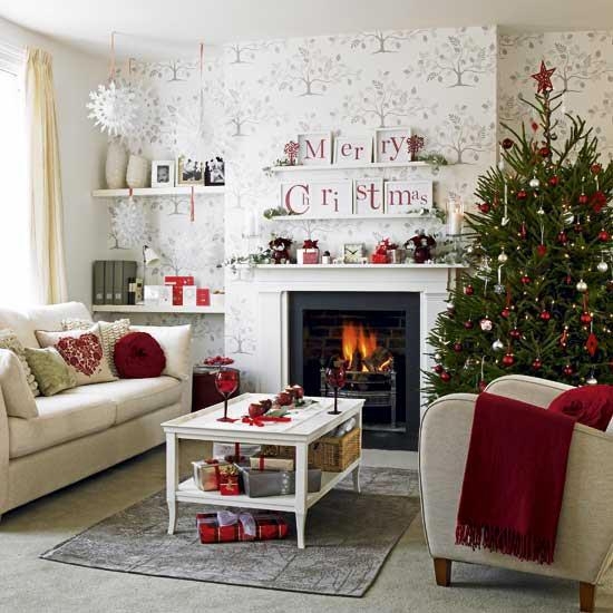 winter holiday home decorating ideas red green colors