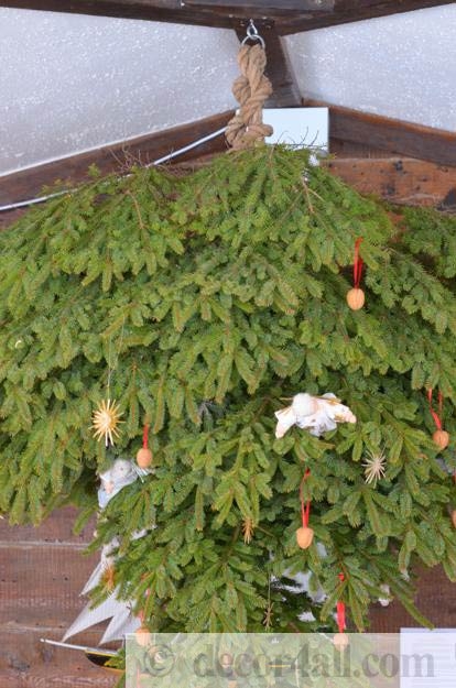 vintage style holiday tree