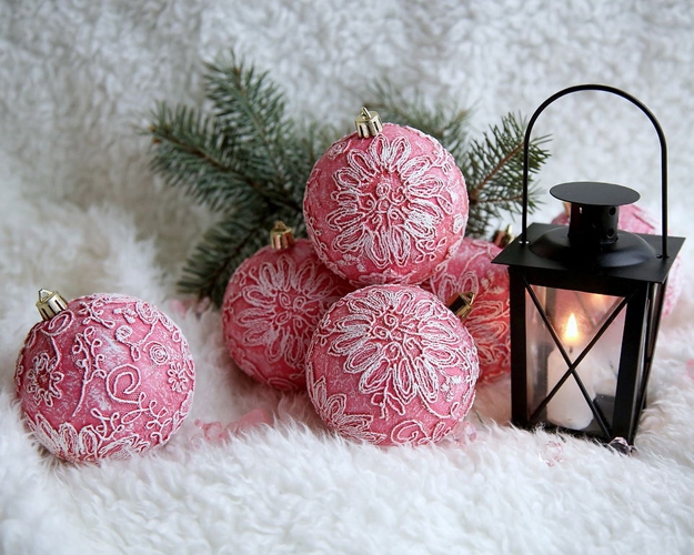 pink color winter holiday decor ideas