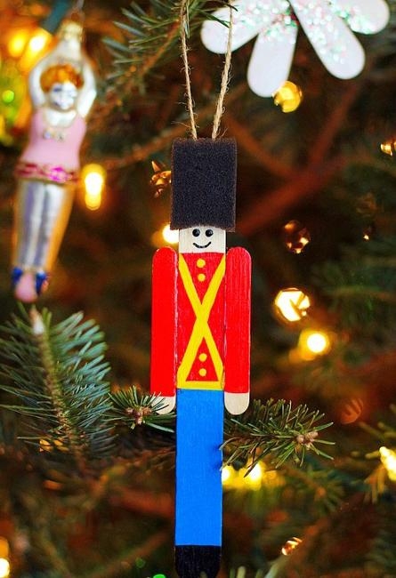 woodcraft winter holiday decorations