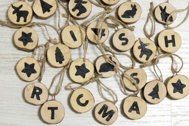 woodcraft winter holiday decorations