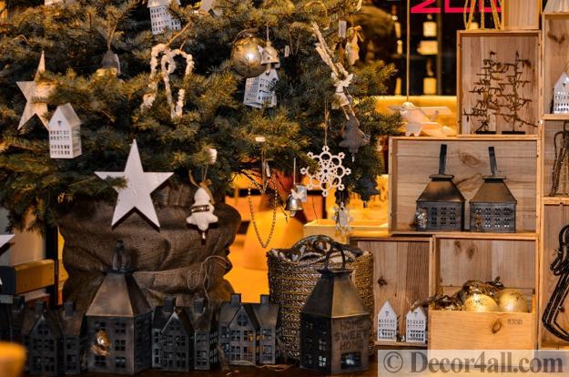 woodcraft winter holiday decorations