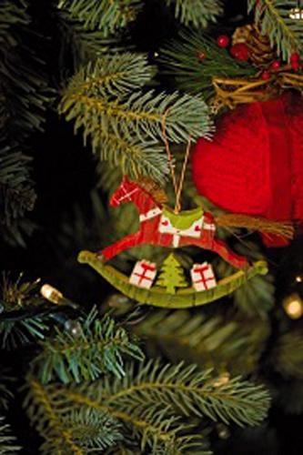 woodcraft winter holiday decorations