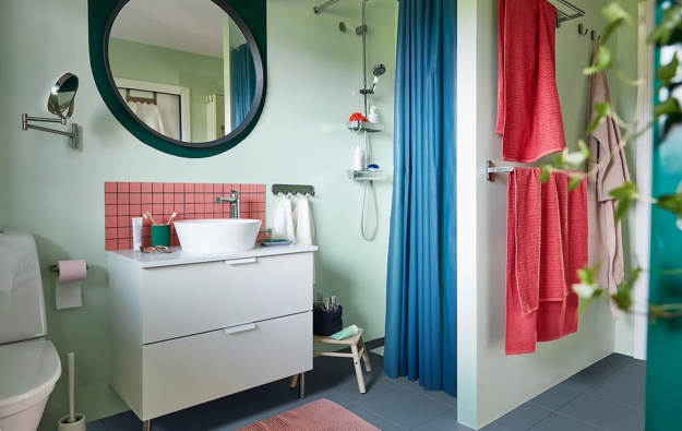 blue red bathroom colors