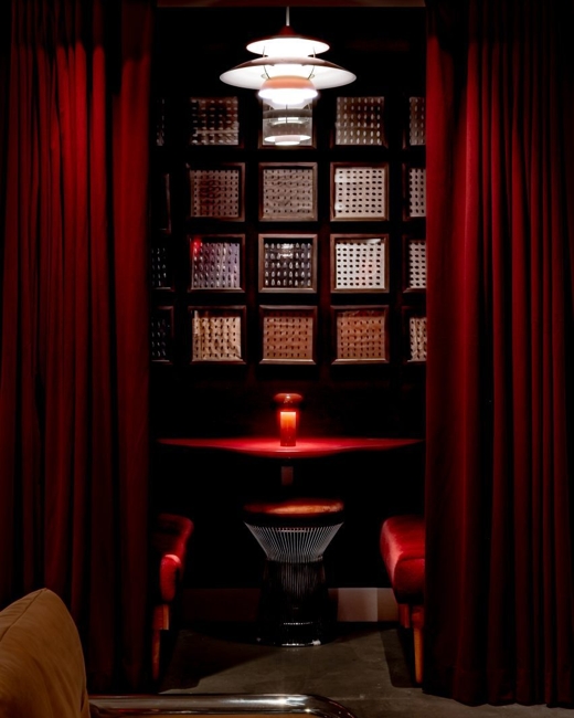 interior decorating colorful accents