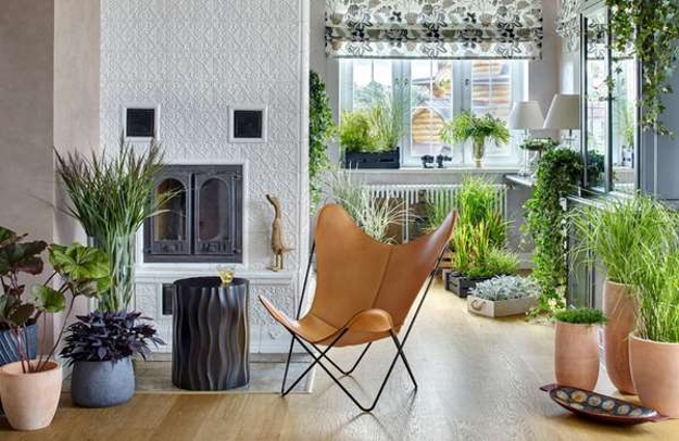 living room vintage fireplace