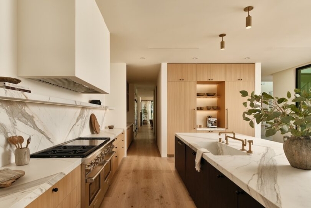 natural materials home interiors neutral colors