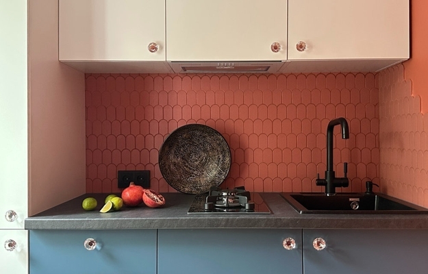 small kitchens storage organization