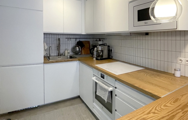 small kitchens storage organization