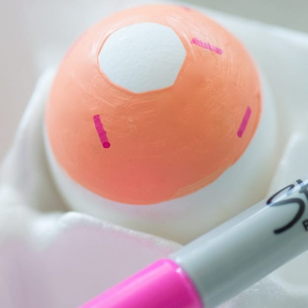 how make easter decorations painting egg sprinkles