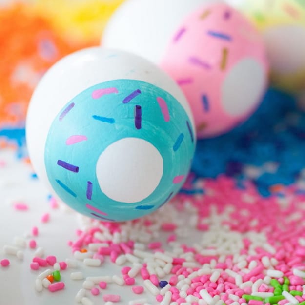 vibrant painting ideas easter eggs