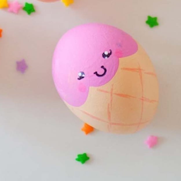 smiling face egg decoration