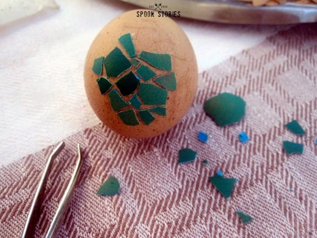 how to make eggshell mosaic