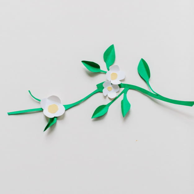 how make strawberry egg decorations