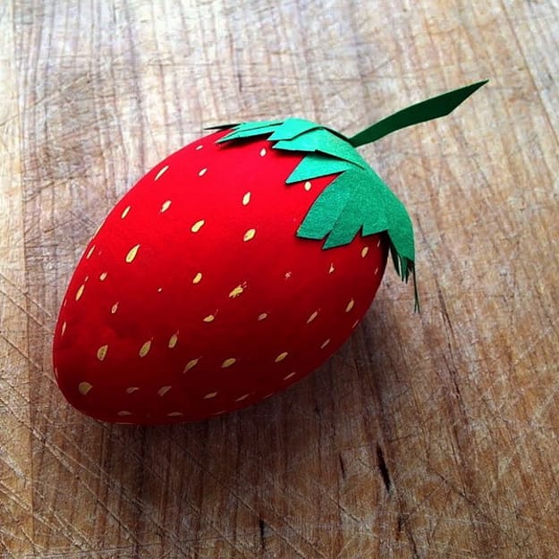 how make strawberry egg decorations