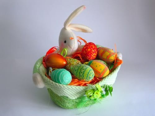 spring holiday baskets ester eggs decorations