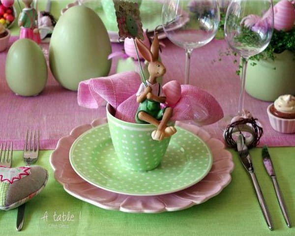 green pink easter table decorations