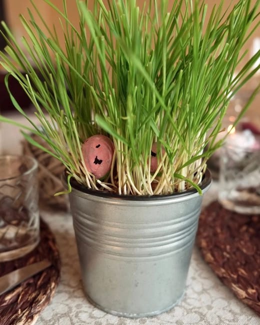 spring holiday table centerpieces